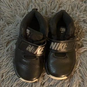 Black and silver toddler shoes